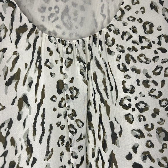 LOFT PETITE MIXED ANIMAL PRINT WHITE SLEEVELESS BLOUSE - Picture 2 of 5